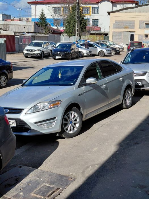 Vând Ford Mondeo 2011