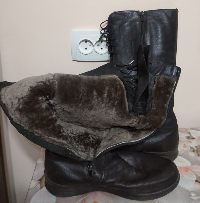 Сапоги женские, кожаные,мех натуральный, 41размер,200000сум..б/у