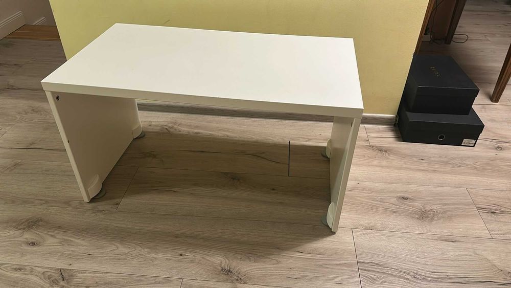 Birou pentru copii Ikea