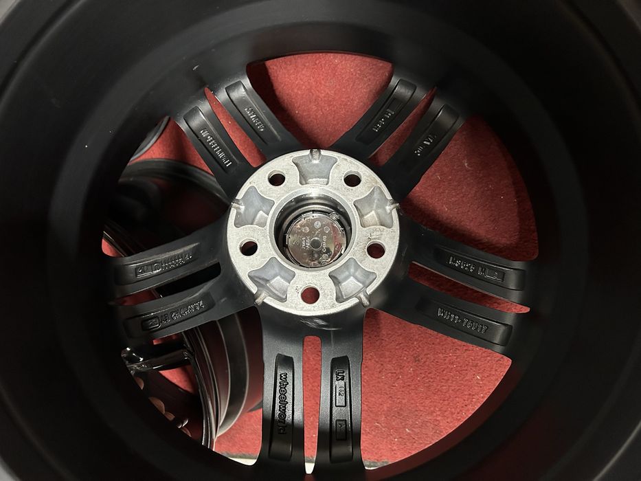 17 цола  5х112 Audi A4 A5 A6 Skoda VW Passat Tiguan Golf Touaran