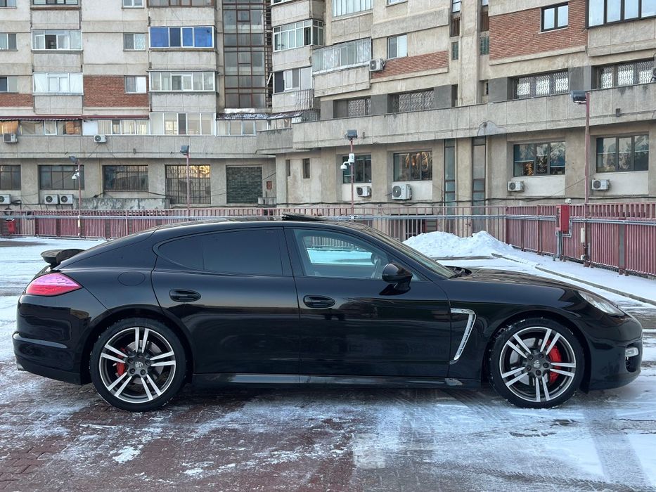 Porsche Panamera pachet GTS