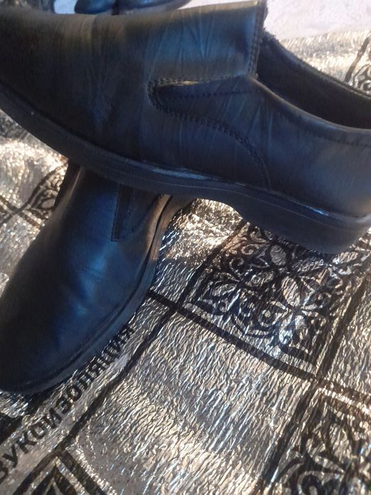 RETRO TUFLI 32-33 razmer yoki aksesuar faqat charimdan