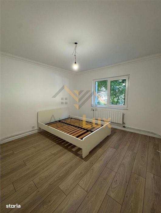 Apartament 3 camere de vanzare, str. Marasesti