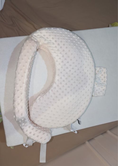 НОВАЯ подушка для кормления