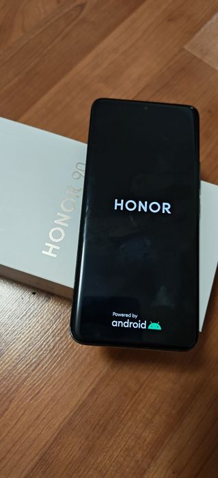 HONOR 90 смарфон