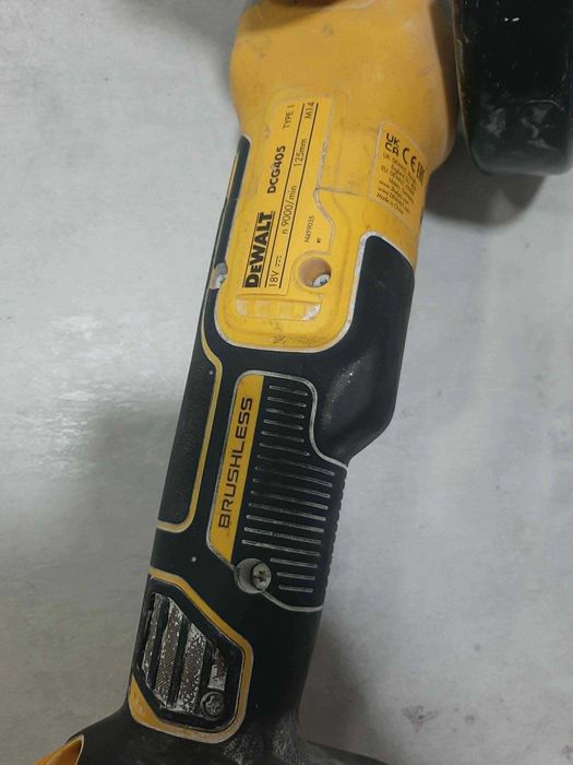Акумулаторен безчетков ъглошлайф Dewalt DCG405 + батерия 5.0Ah