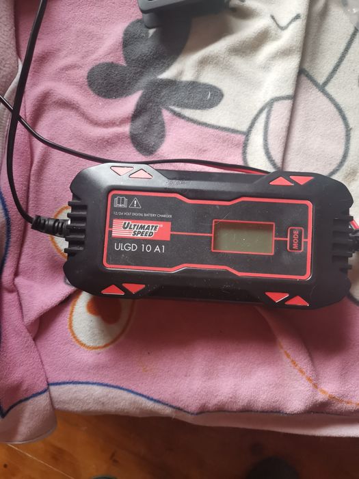 Redresor auto 24v și 12v 300 ah ultimate speed