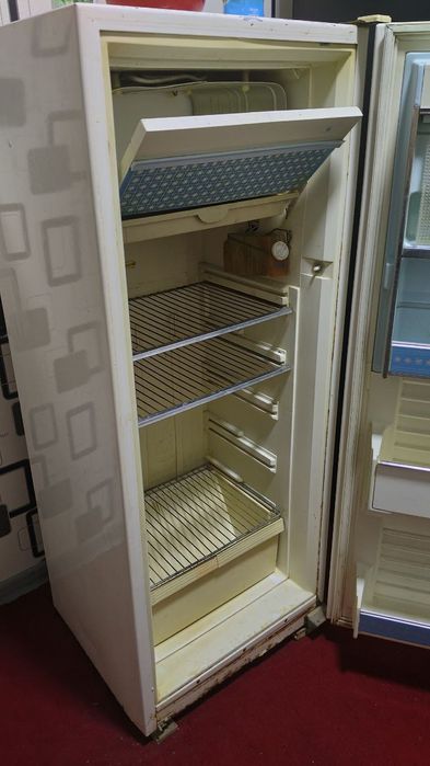 Рабочий холодильник.Хороший.Narhiga kelishamiz