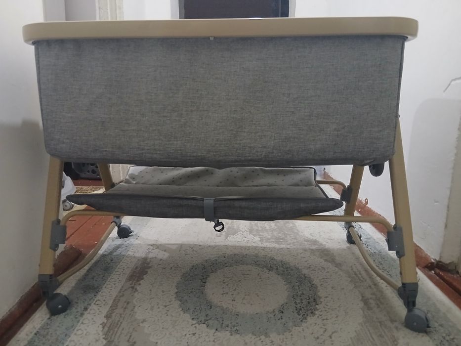 Продам манеж  состояние  хорошее