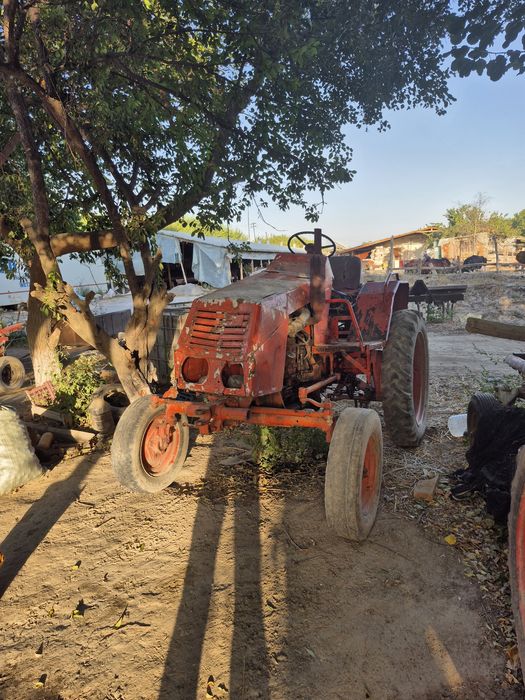 T-25 traktor sotiladi
Traktor ishchi holatda. Motor va asosiy agregatl