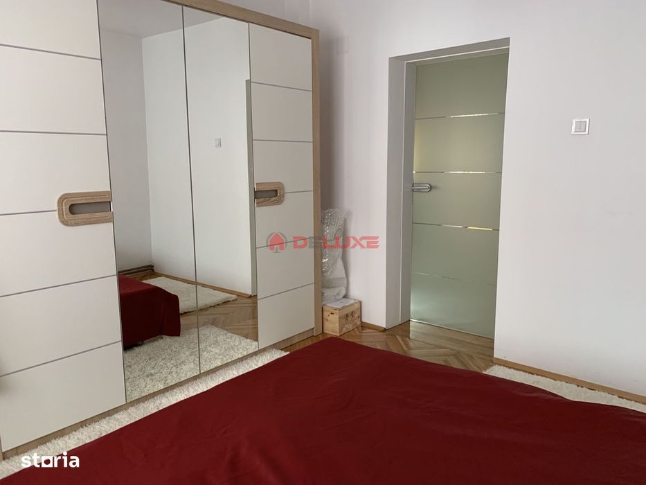 Casă / Vilă cu 6 camere în zona Sud-Est