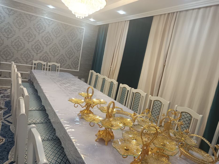 Стол орындығымен