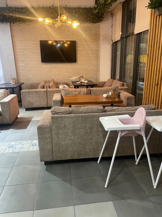 Продаются диваны и столы