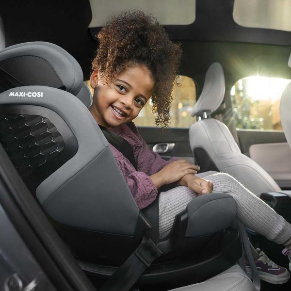 Детско Столче за Кола Maxi Cosi Emerald 360 S, i-Size, 2 години Гаранция, 0-36 кг, 360 Ротационна Система, G-CELL, Черно или Сиво, Ново