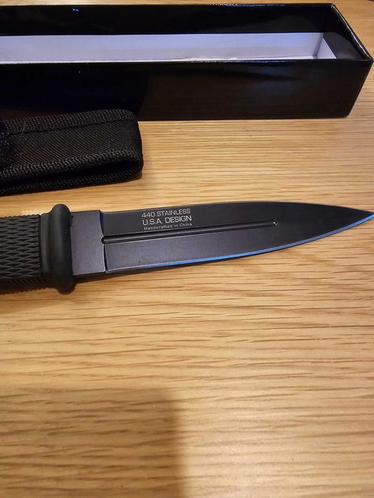 Ножове, колекция