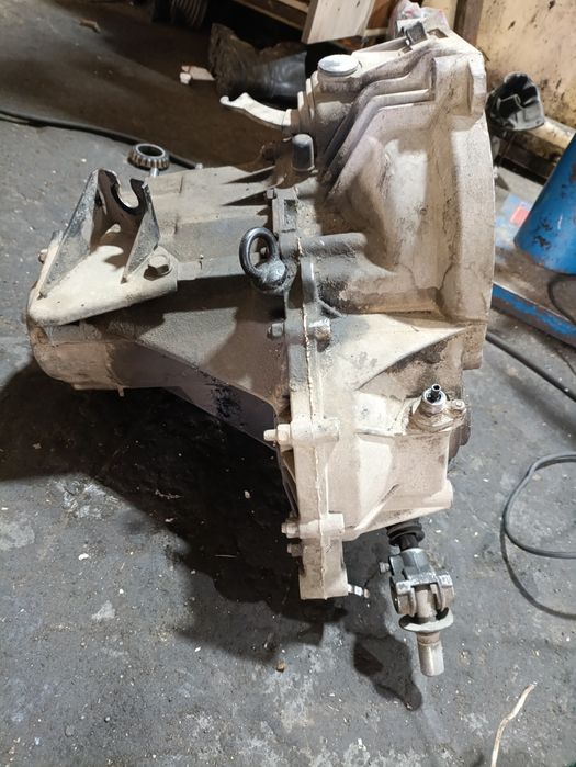 Продам КПП 2114 нет второй скорости