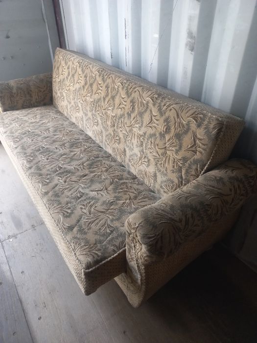 Диван плюс два кресла