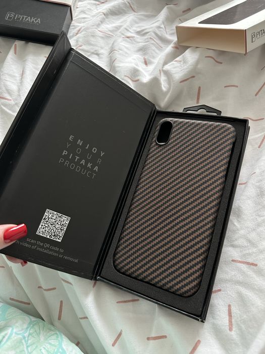 Husa Iphone Pitaka MagCase