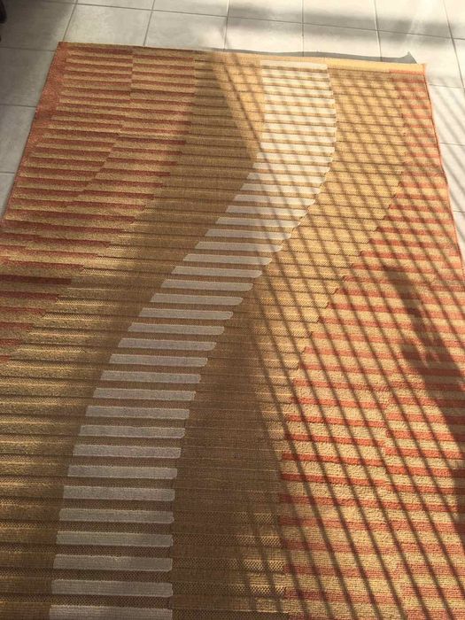 килим на отлично състояние