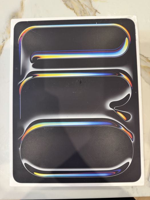Продам iPad Pro 13 (M5) Wi-Fi 256 гб + Apple Pencil pro