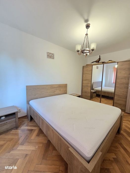 3 Camere confort 1 Garii Mobilat complet