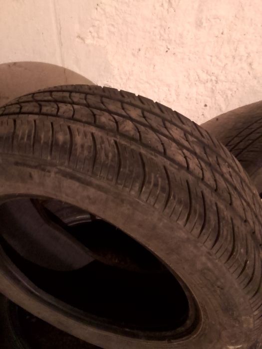 Отдам даром 2 покрышки на R15 литои диск от нексии3