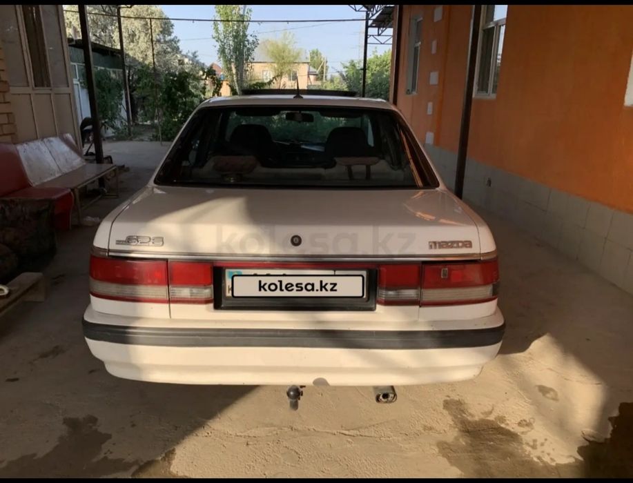 Мазда 626 GD седан