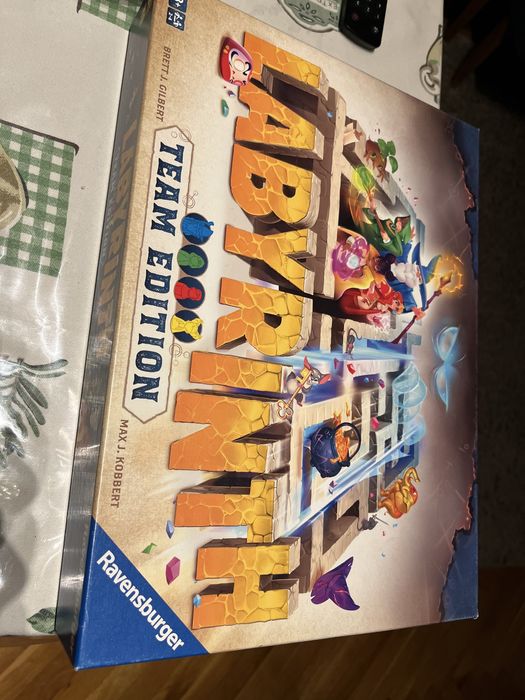 Настолни игри Labyrinth, brainbox, mr. Twist, коледен пъзел