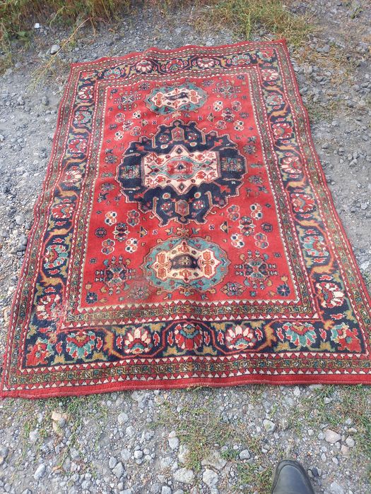 Продам ковры б/У