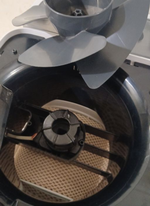 На запчасти Увлажнитель(мойка воздуха)Boneco w400