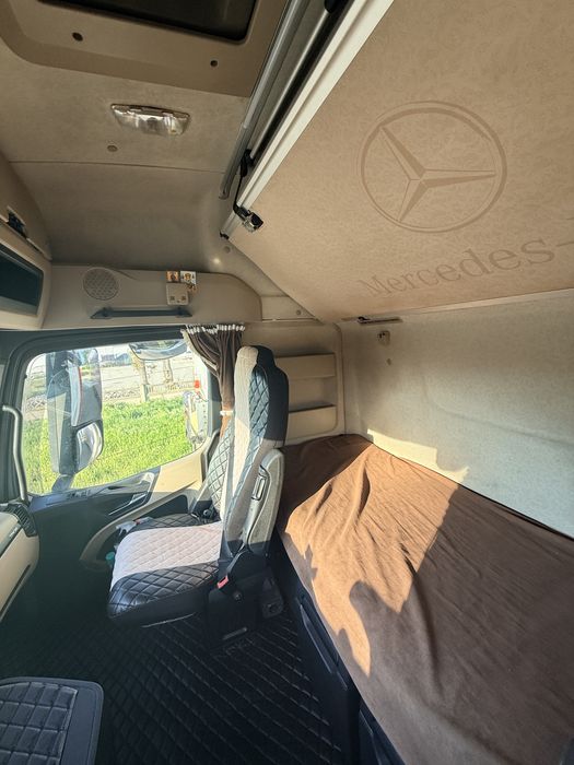 Mercedes Actros mp4