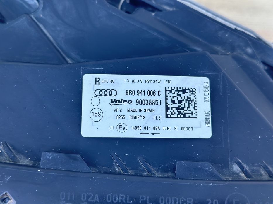 Десен фар AUDI Q5 SQ5 8R0941006C