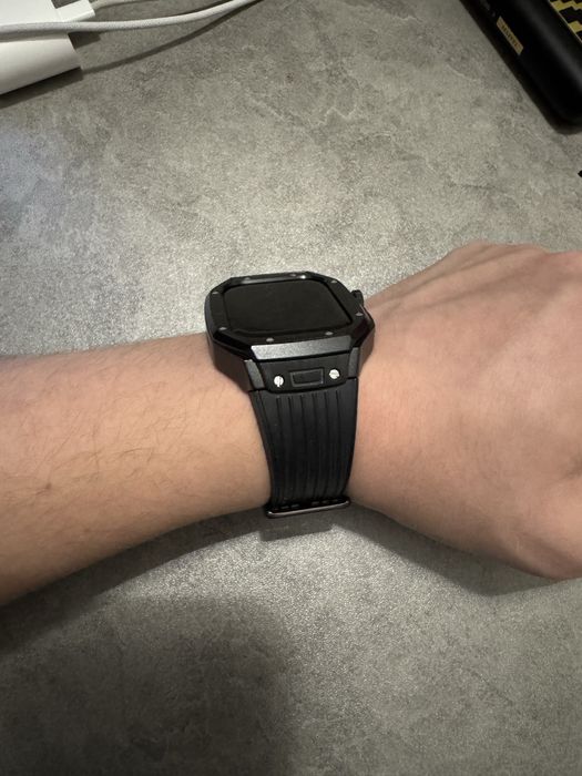 Продам ремешок защитный кейс для Apple Watch 44/45 mm