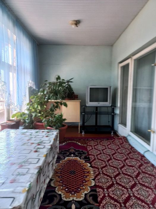 Тошкент Шаҳар Сергели туманида 3 хонали квартира срочна сотилади