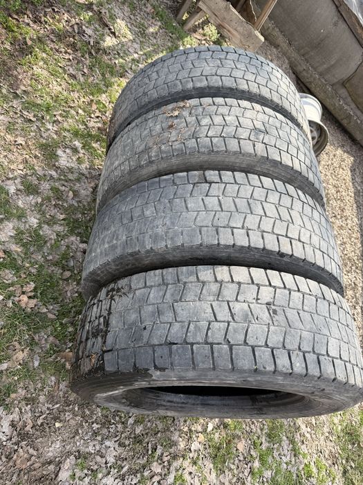 Продам болоны , резины , шины .