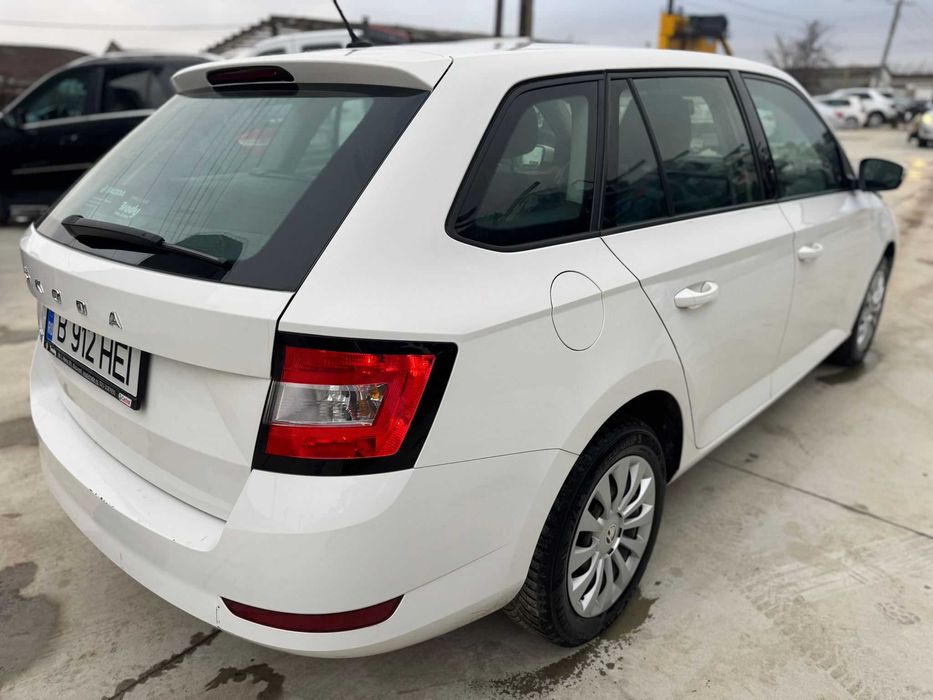 SKODA Fabia 2021 — imagine 4