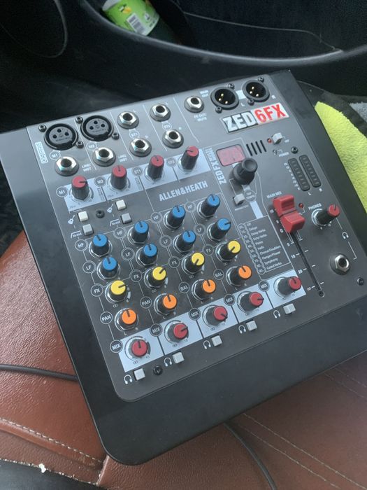 Аналоговый микшер пульт ZED 6FX