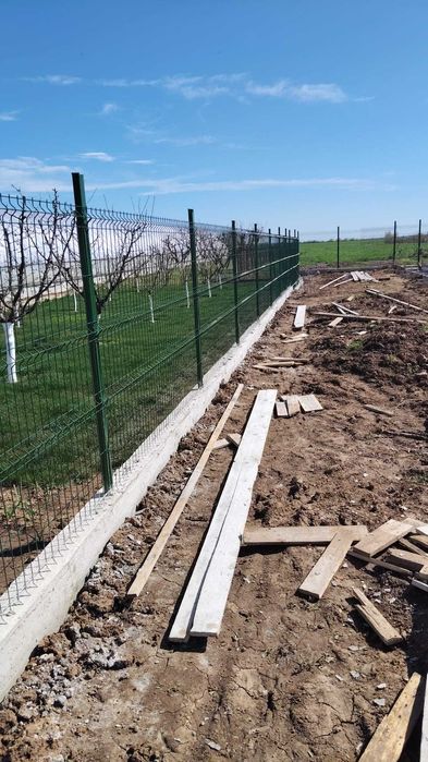 Panouri bordurate gard / plasa bordurata verde si zincata - Livrare
