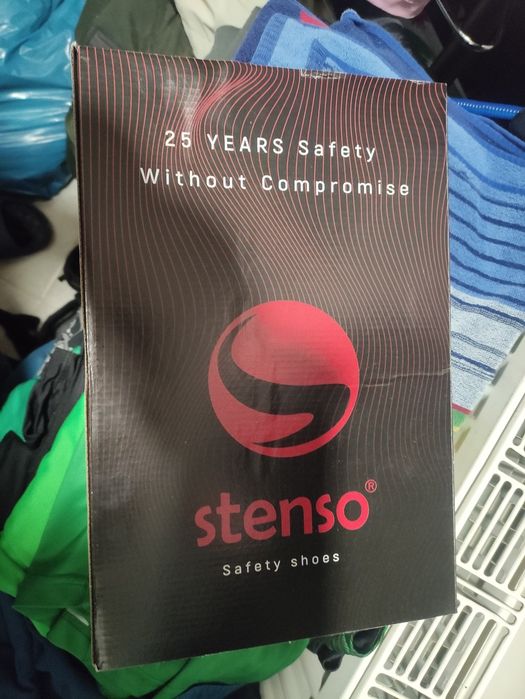 Летни работни обувки с метално бомбе