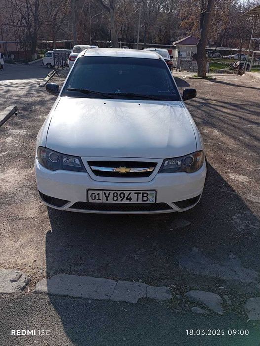 Продаётся Nexia 2  1.6m Legenda