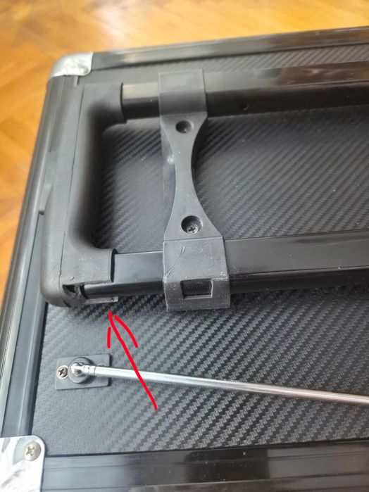 Караоке колона с 7" дисплей и DVD Player