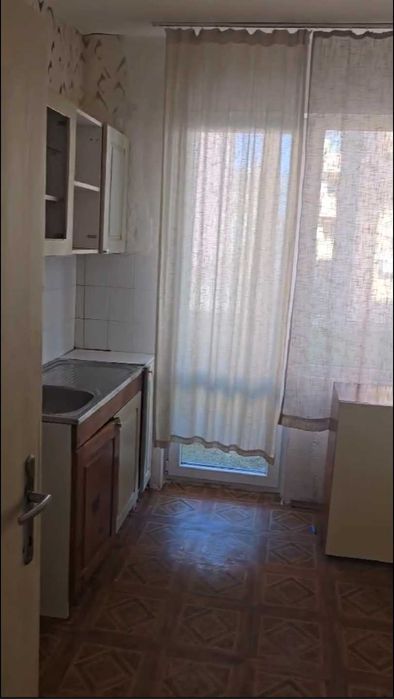 Дава се под наем Двустаен апартамент в Пловдив, Гагарин - 80 кв.м за 248.88 € - Снимка #1