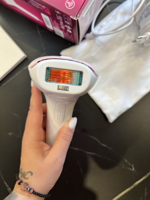Фотоепилатор Philips Lumea Advanced