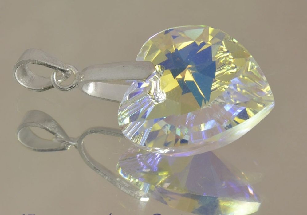 Сребърна висулка във форма на сърце