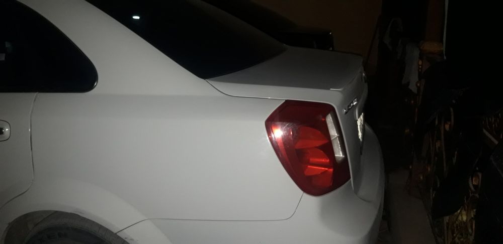 Chevrolet Lacetti sotiladi