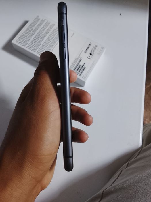 Продам Айфон/iPhone 11