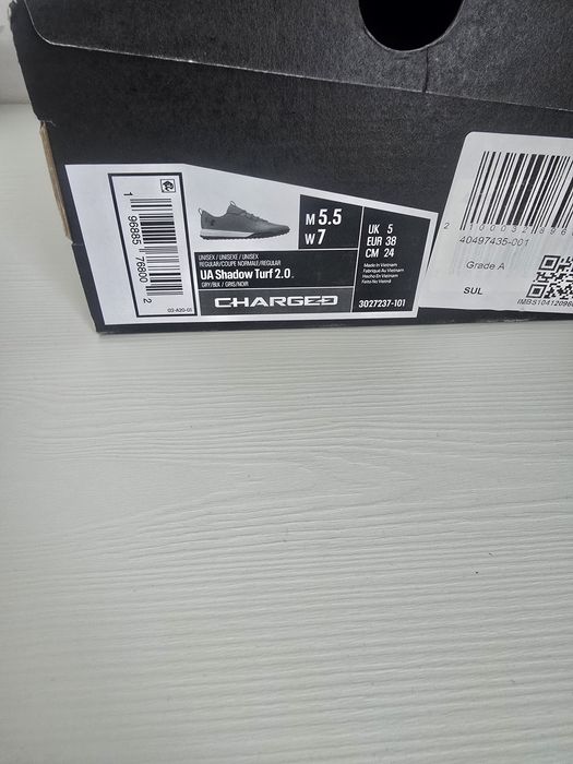 Чисто нови маратонки Under Armour