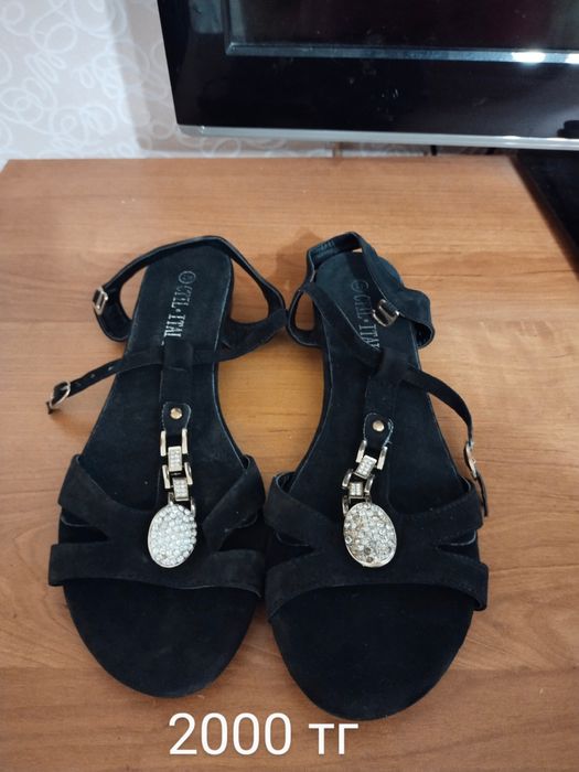 Продам обувь женскую