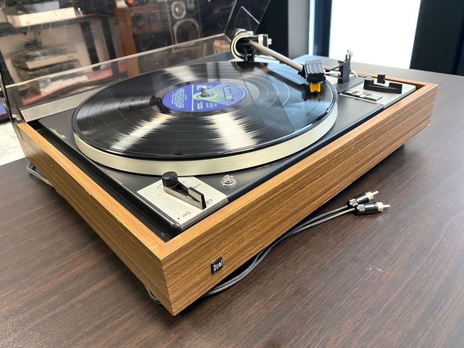 Топ модел грамофон Dual