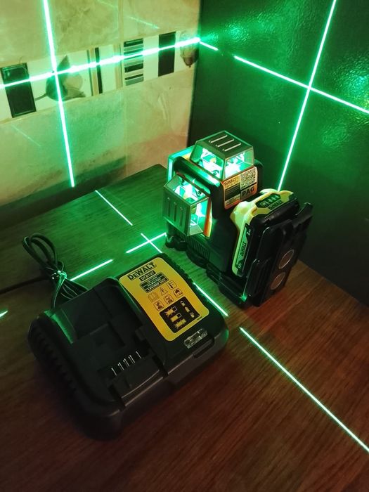 Nivel laser dewalt 12 linii